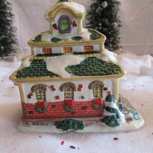 Vintage Cobblestone Corners 2003 Christmas Village Train Station - Picture 4 of 6
